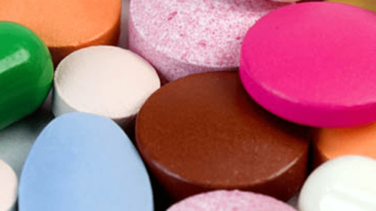 Opioids & Antidepressants Linked to Higher Fracture Risk in Rheumatoid Arthritis